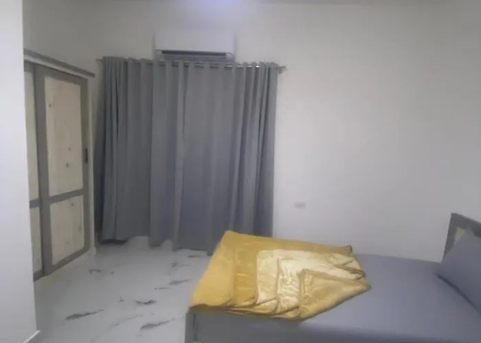 Sina Zaman Apartment *