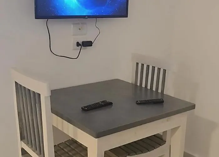 Sina Zaman Apartment *